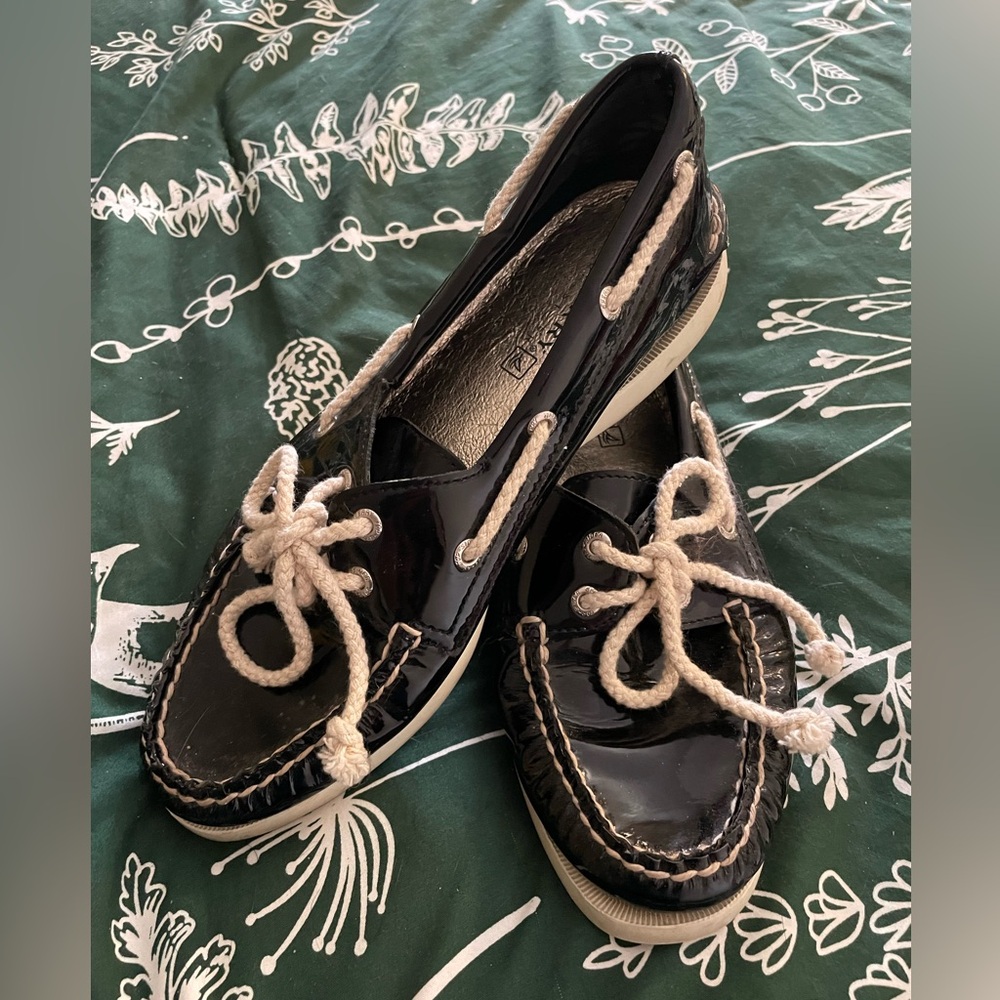 Sperry top siders: size 7